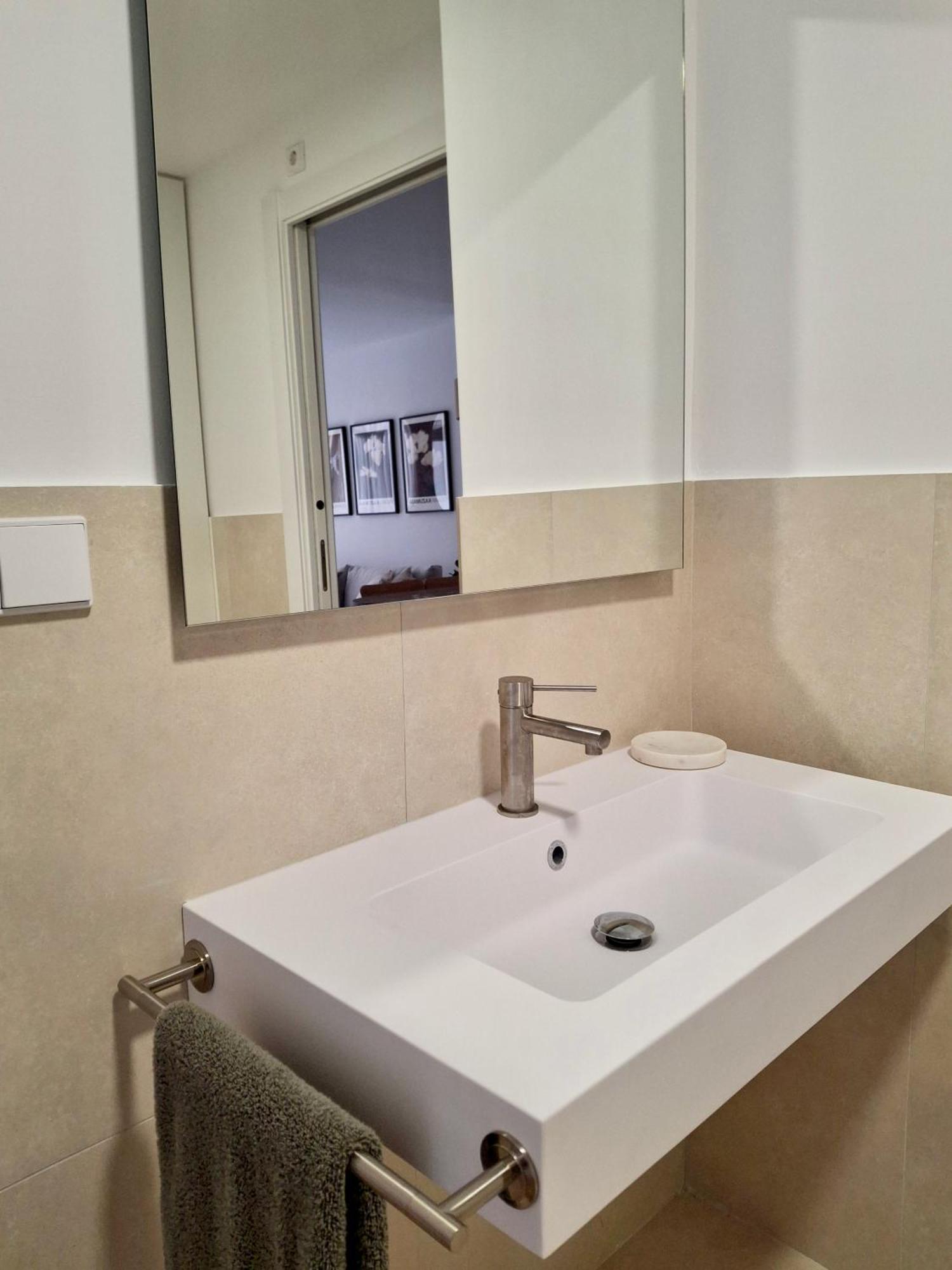 ולנסיה Bonito Apartamento De 2 Habitaciones Cerca De La Estacion Joaquin Sorolla מראה חיצוני תמונה